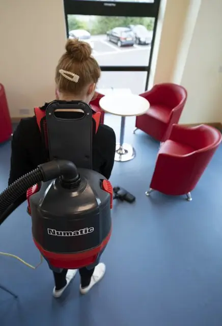 Aspirateur dorsal à sec LATITUDE RSV 150 7.webp