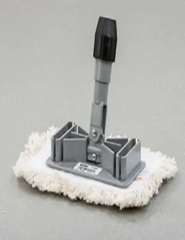 Porte tampon et vadrouille à velcro pour lavage 2.webp