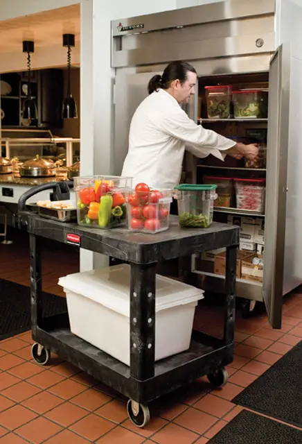 Chariot utilitaire à 2 tablettes plate 19 x 38 Rubbermaid 4505 6.webp