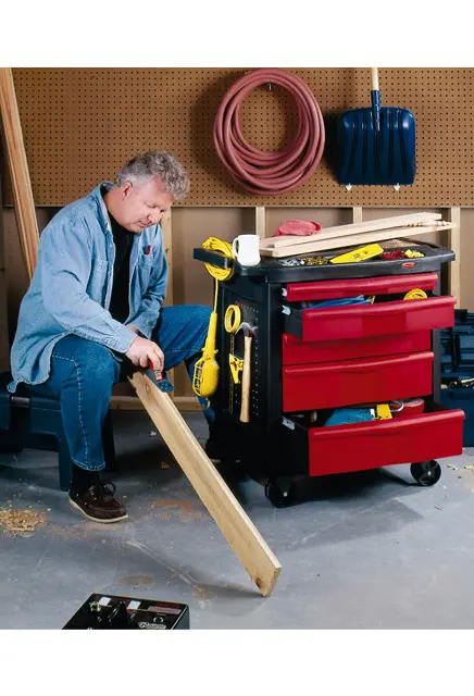 Chariot de travail à tiroirs avec barre de verrouillage Rubbermaid 7734-88 5.webp