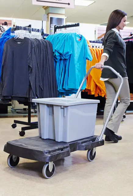 Chariot de manutention triple Rubbermaid 4401 4.webp