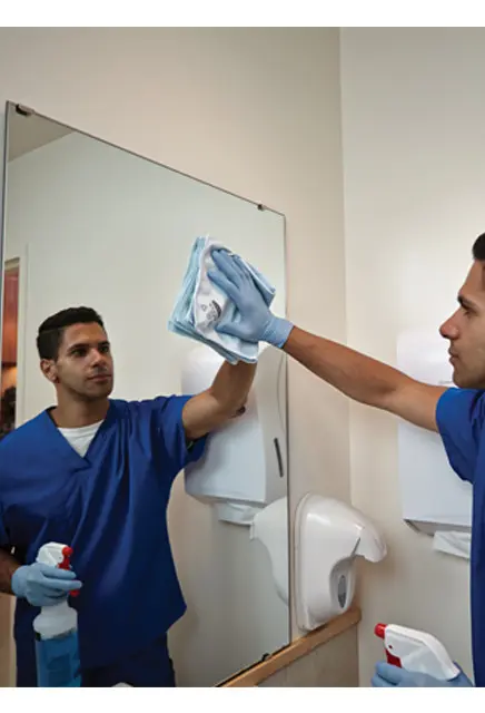 Hygen Q630 Chiffons microfibre bleu 16' x 16' pour verres et miroirs 3.webp