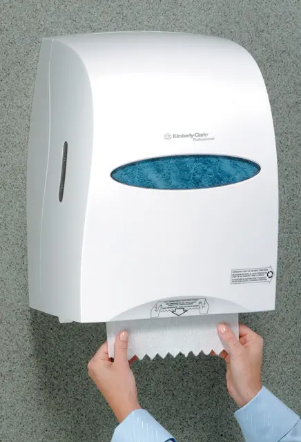 Sanitouch Distri manuelle pour essuie-mains en rouleau 1.webp