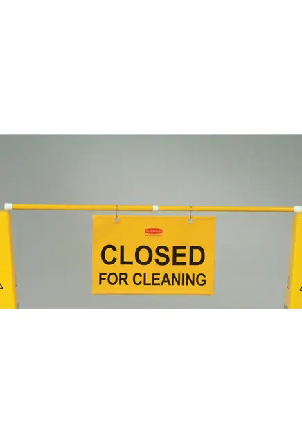 Écriteau suspendu jaune ''Closed for Cleaning'' en anglais seulement 1.webp