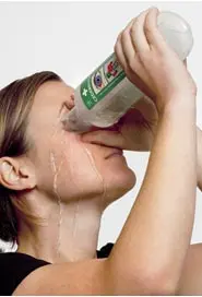 Douche oculaire en bouteille de 500 mL Cederroth 1.webp