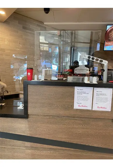 Écran antivirus en polycarbonate amovible 2.webp