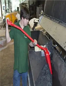 Pelle en plastique ergonomique 10 avec manche de 50 4.webp