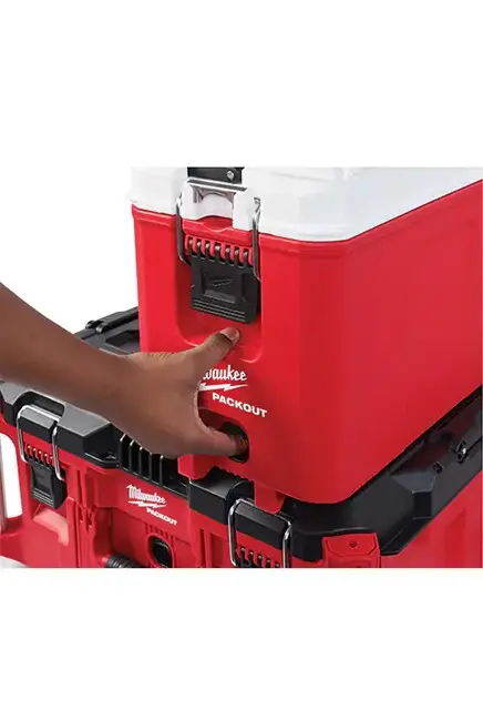 Glacière compacte Packout MILWAUKEE 1.webp
