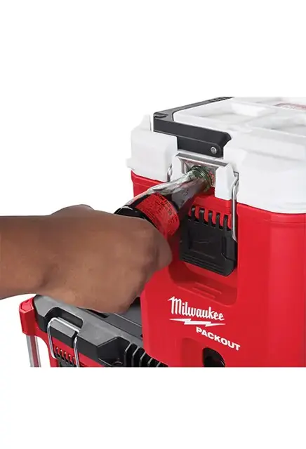 Glacière compacte Packout MILWAUKEE 2.webp