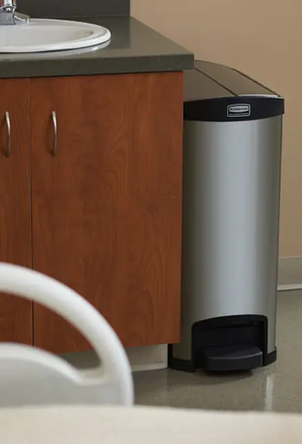 Poubelle à pédale en acier inoxydable Slim Jim, 4 gal2.webp