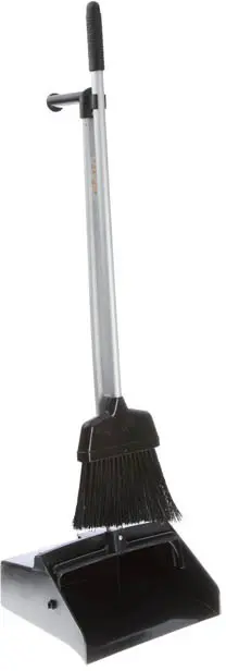 Porte-poussière avec balai pour hall d'entrée