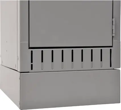 [TQ0FL374000] Base en retrait pour casier en acier